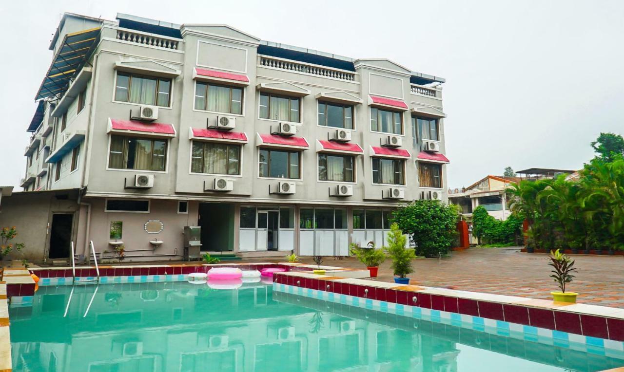 Mountview Resort & Spa Lonavala Exterior photo